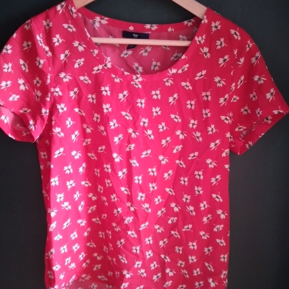 GAP Red Floral Top XS